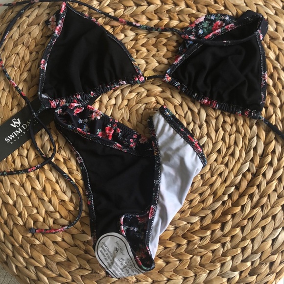 SMALL ROSES 🌹 BIKINI. - Picture 7 of 7